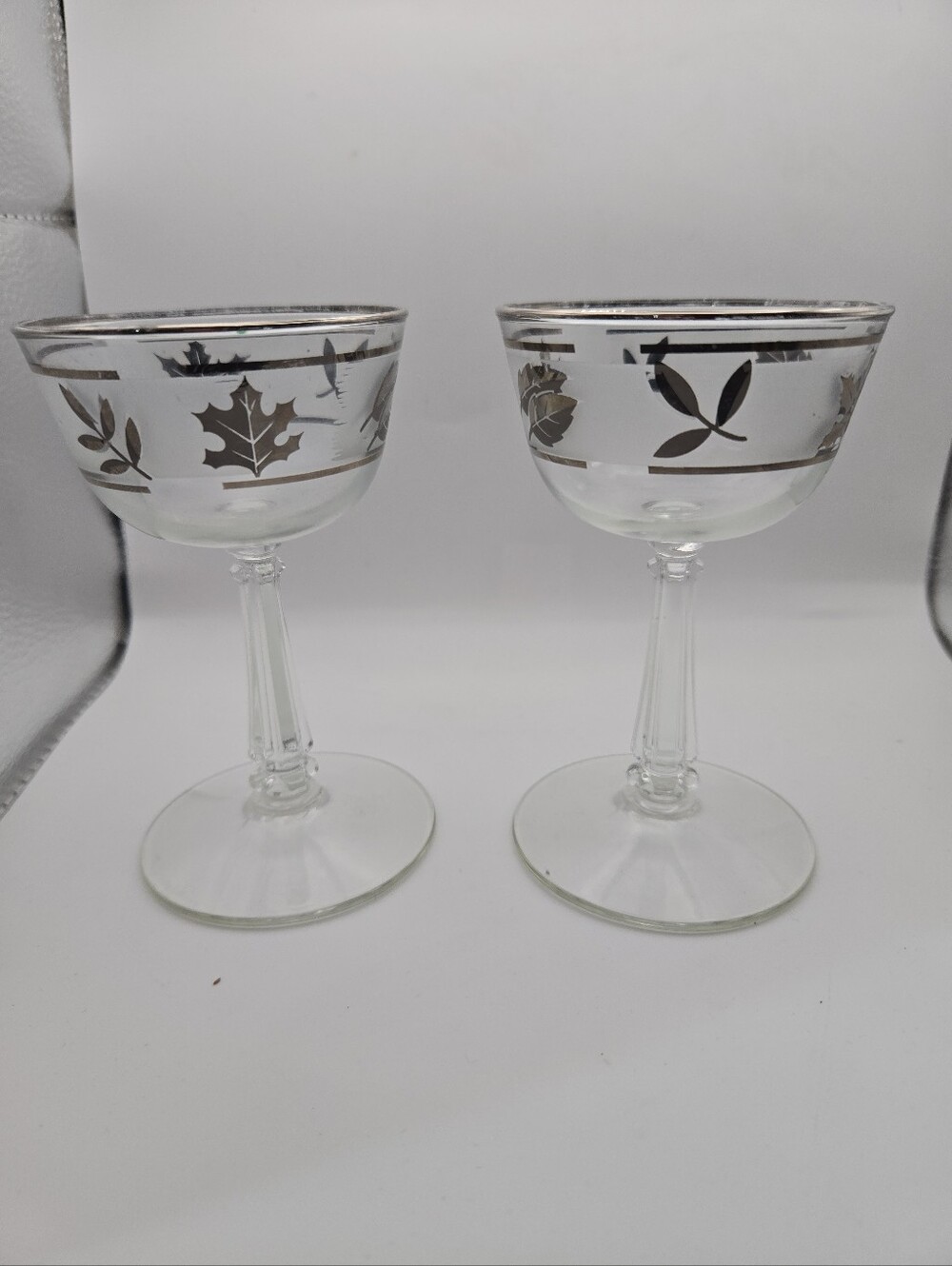 Vintage Silver Leaf Sherbet Bowls Glass Dessert Cups Pair 5” Stemmed Retro